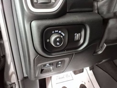 Used 2022 RAM 1500 Big Horn AWD/4WD image 16