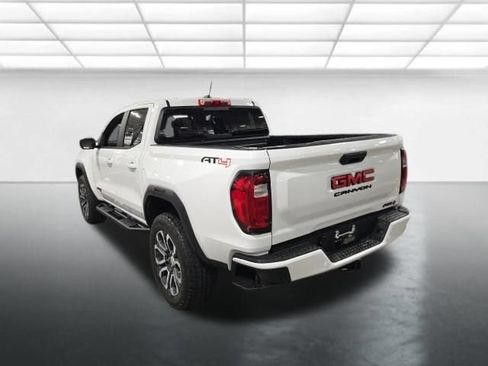 Used 2024 GMC Canyon AT4 w/ AT4 Premium Package AWD/4WD image 7