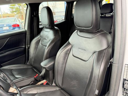 Used 2015 Jeep Renegade Limited AWD/4WD image 13