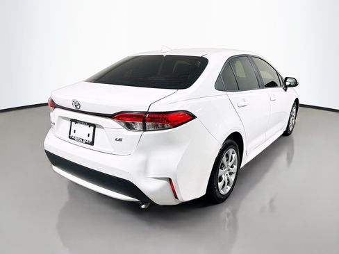 Used 2020 Toyota Corolla LE FWD image 4