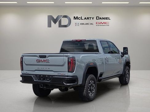 Used 2025 GMC Sierra 2500 AT4X AWD/4WD image 14