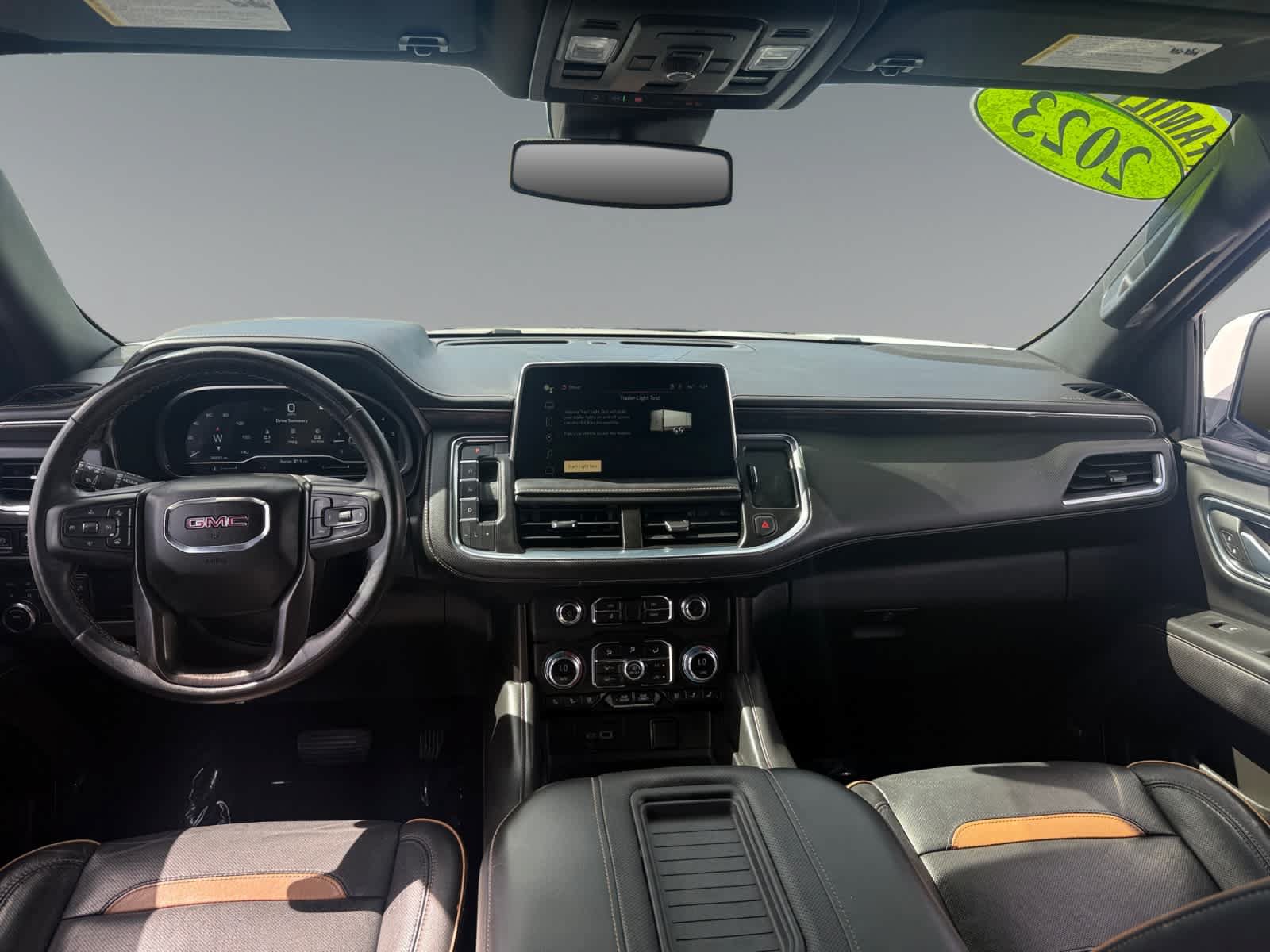 Used 2023 GMC Yukon AT4 w/ Technology Package AWD/4WD image 10