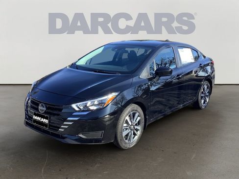 Used 2025 Nissan Versa SV w/ Trunk Package image 3