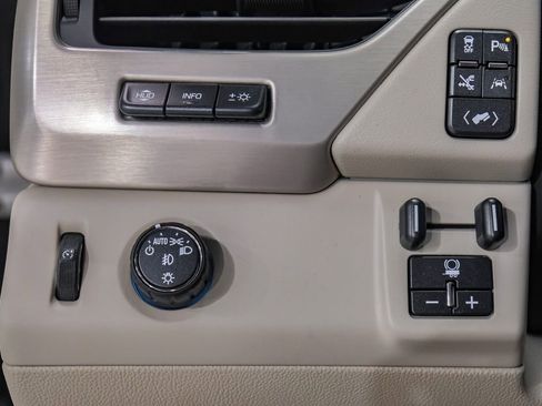 Used 2017 GMC Yukon Denali w/ Open Road Package image 28