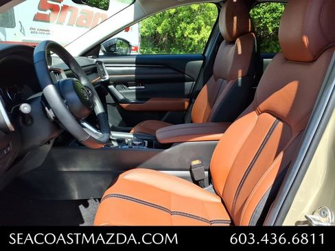 Used 2025 MAZDA CX-50 Meridian Edition w/ Apex Package AWD/4WD image 10