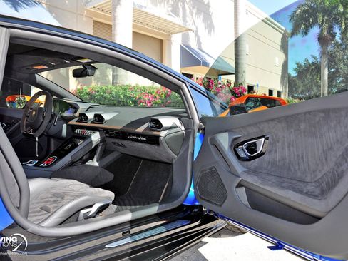 Used 2020 Lamborghini Huracan EVO AWD/4WD image 23