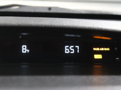 Used 2010 Subaru Impreza 2.5i Premium image 17