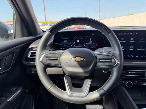 Used 2025 Chevrolet Traverse High Country image 13