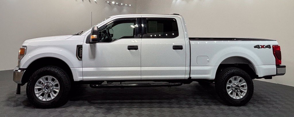 Used 2022 Ford F250 XLT AWD/4WD image 2