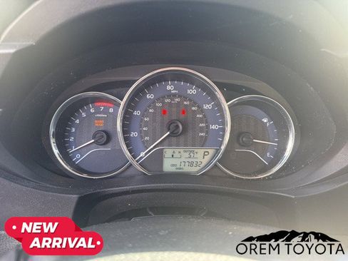 Used 2014 Toyota Corolla LE image 14