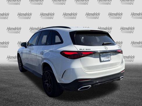 Used 2025 Mercedes-Benz GLC 300 4MATIC image 9