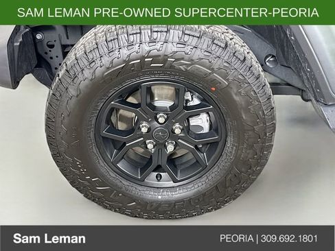 Used 2025 Jeep Wrangler Sport AWD/4WD image 28