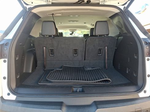 Used 2020 Chevrolet Traverse LT w/ LT Premium Package image 28