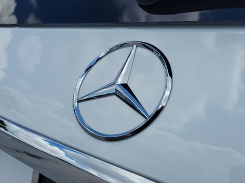 New 2026 Mercedes-Benz GLS 580 4MATIC image 33