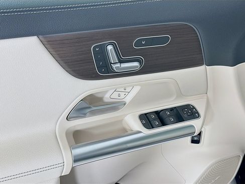 New 2026 Mercedes-Benz GLA 250 image 18