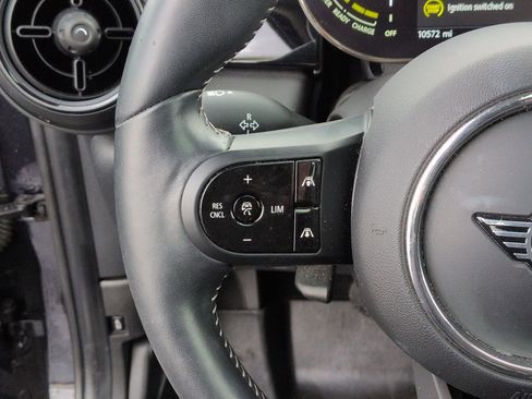 Used 2024 MINI Cooper SE image 18