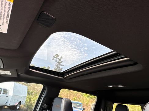 Used 2022 Chevrolet Silverado 1500 High Country w/ High Country Premium Package image 10