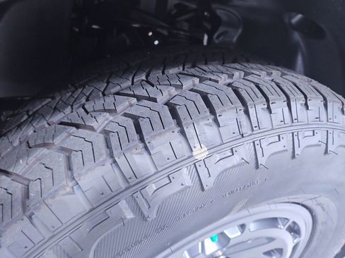 New 2026 Nissan Frontier PRO-4X w/ Pro-4x Convenience Package image 27