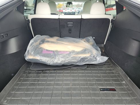 Used 2021 Tesla Model Y Long Range image 29