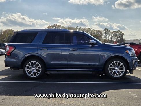 Used 2019 Ford Expedition Platinum image 3