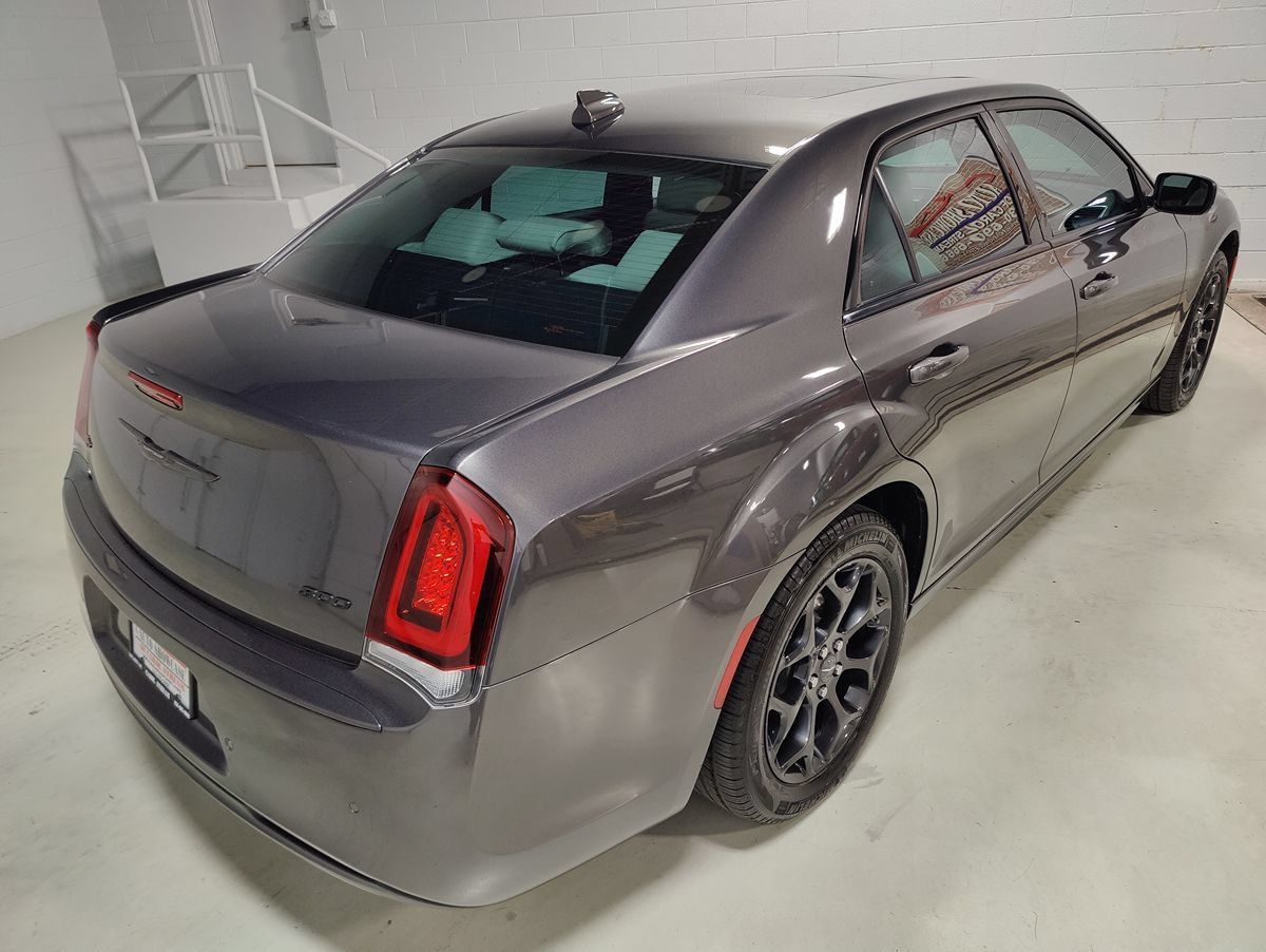 Used 2023 Chrysler 300 Touring L w/ Popular Equipment Group AWD/4WD image 7