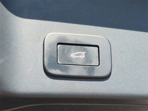 Used 2023 Land Rover Range Rover Evoque S image 15