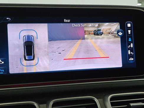 Used 2024 Mercedes-Benz GLE 350 GLE 350 w/ 3rd Row Seat Package image 27