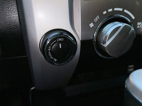 Used 2018 Toyota Tundra SR5 w/ SR5 Upgrade Package image 28