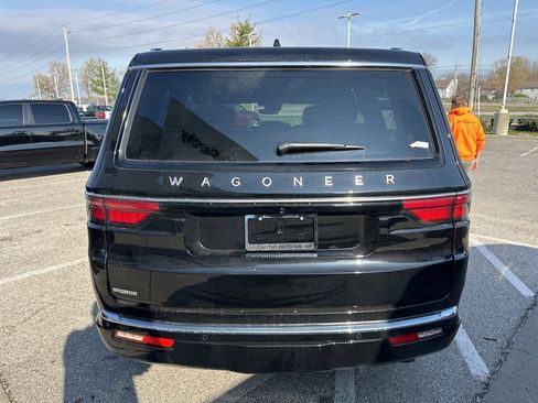 New 2024 Jeep Wagoneer 4WD w/ Convenience Group I image 10