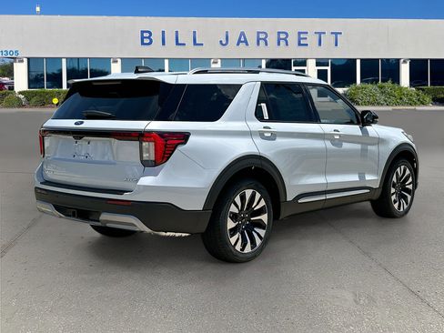 New 2026 Ford Explorer Platinum w/ LUX Leather Package AWD/4WD image 4