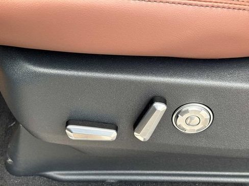 New 2025 Lincoln Navigator L Reserve AWD/4WD image 26