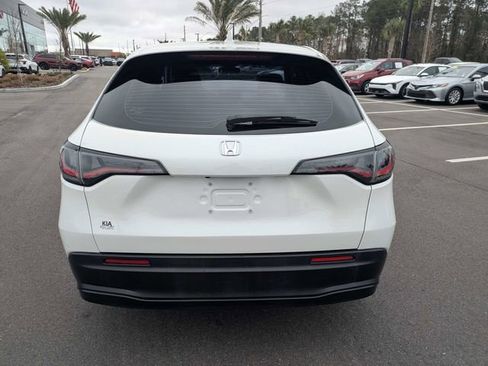 Used 2024 Honda HR-V LX image 4