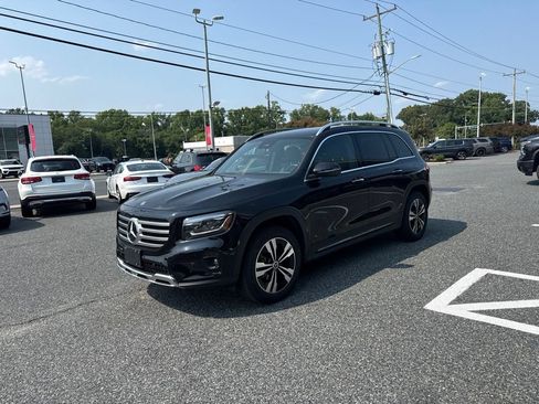Certified 2025 Mercedes-Benz GLB 250 4MATIC image 1