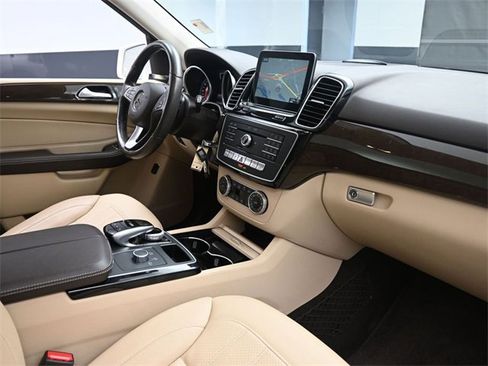 Used 2018 Mercedes-Benz GLE 350 image 30