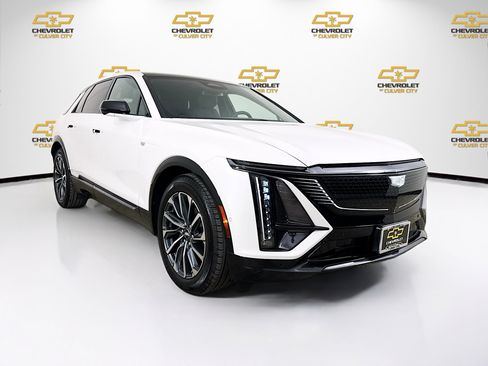 Used 2025 Cadillac Lyriq Sport image 1