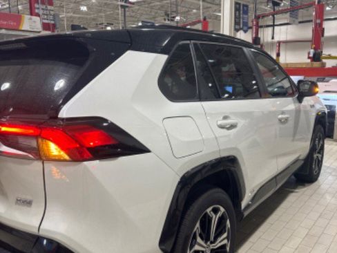 Used 2022 Toyota RAV4 XSE w/ Premium Package image 41