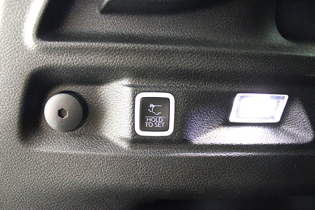 Certified 2023 Jeep Grand Cherokee L Limited AWD/4WD image 41