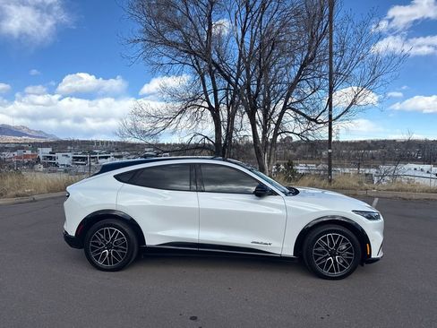 Certified 2024 Ford Mustang Mach-E Premium image 9