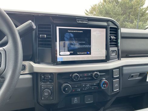 New 2026 Ford F350 XLT w/ XLT Premium Package AWD/4WD image 10