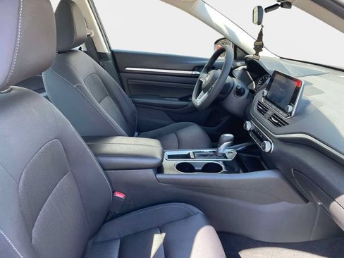 Used 2021 Nissan Altima 2.5 SV FWD image 10