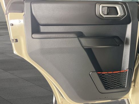 Used 2025 Ford Bronco Raptor AWD/4WD image 12