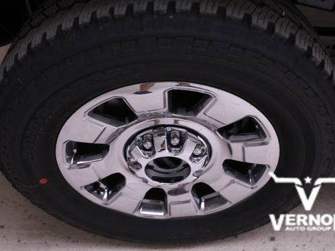 New 2026 Ford F250 Lariat w/ Chrome Package image 40