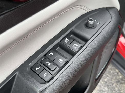 Used 2024 Jeep Compass Limited image 26