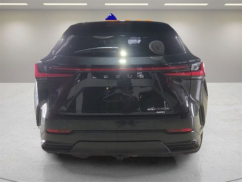 Used 2024 Lexus NX 350h AWD w/ Premium Package image 4