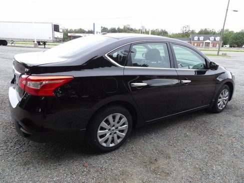 Used 2017 Nissan Sentra SV FWD image 5
