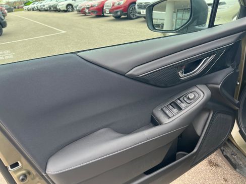 Certified 2025 Subaru Outback Premium w/ Popular Package #1A image 17