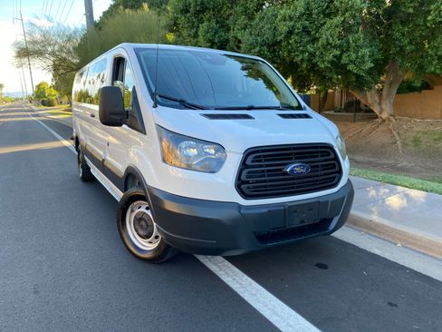 Used 2016 Ford Transit 350 XL image 4