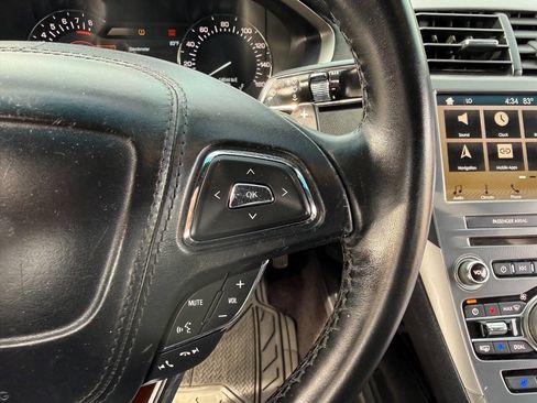Used 2017 Lincoln MKZ Reserve FWD image 31