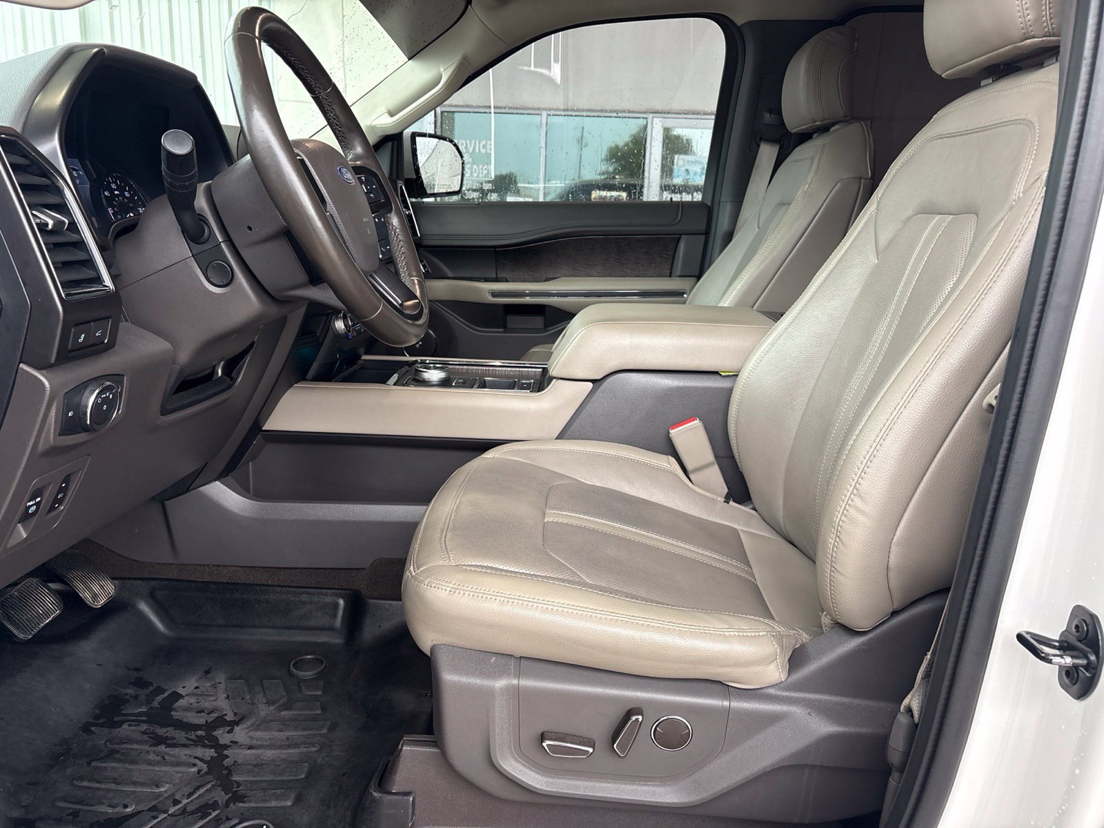 Used 2019 Ford Expedition Max Limited w/ Driver Assistance Package RWD image 17