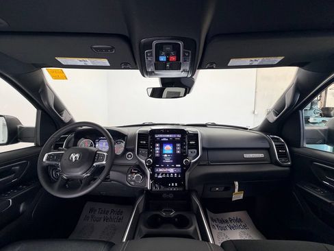 New 2026 RAM 1500 4x4 Crew Cab image 10